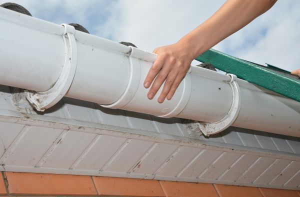 Gutter Reattachment in Ellenwood